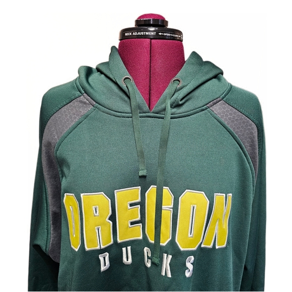 Oregon Ducks Green and Gray University Embroidered Hoodie - Picture 2 of 16